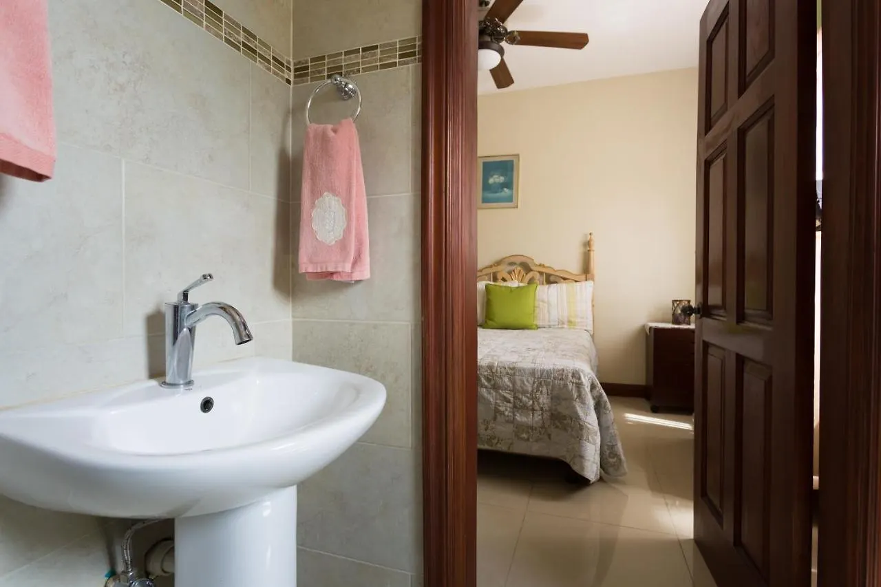 New Kingston Guest Apartment At Inglaterra I