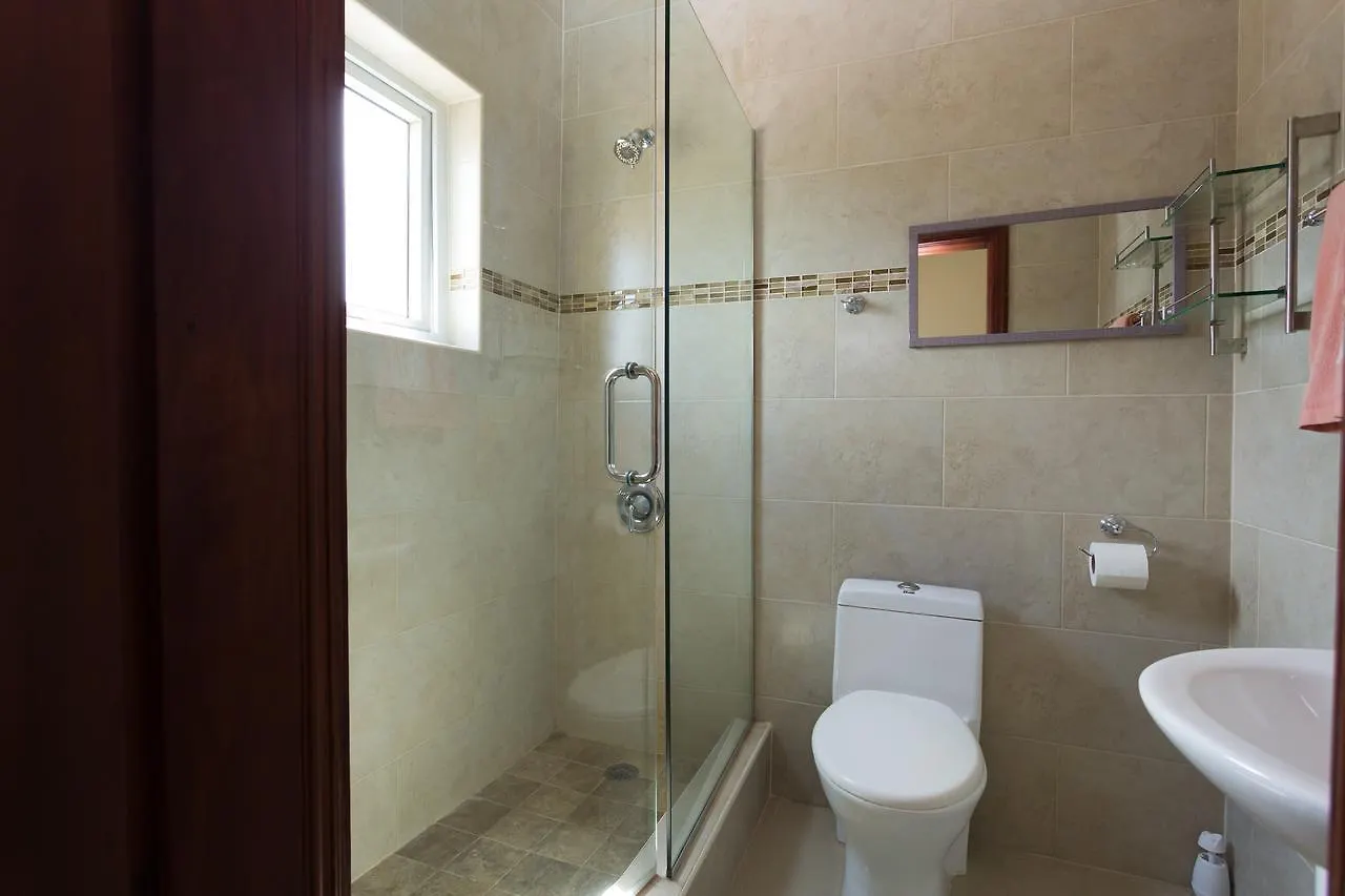 New Kingston Guest Apartment At Inglaterra I
